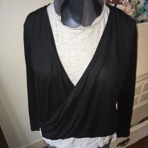 Tobi S v-neck faux wrap super cute minimalist blouse